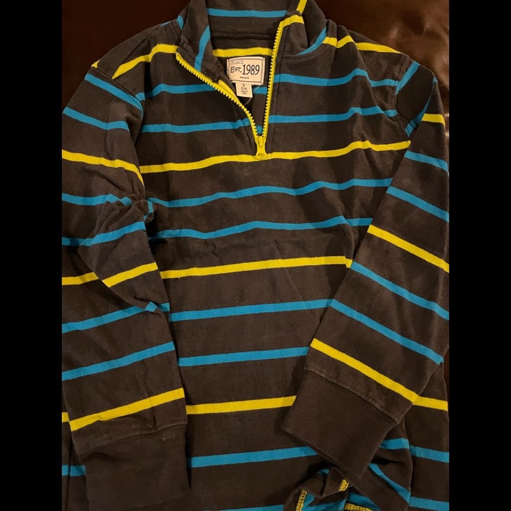 Children’s Place pullover. Gray/yellow/blue size 5/6 GUC